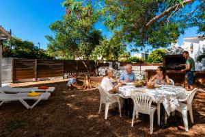 1215 BAIX CAMP casa con jardin - Apivend Immo