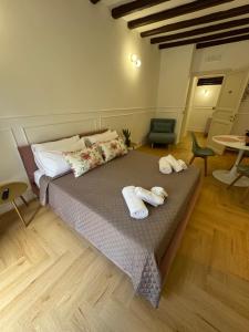 Calamore Apartment
