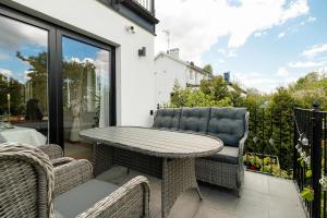 Luxury Villa Solna Private Pool Lake View 300Sq