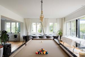 Luxury Villa Solna Private Pool Lake View 300Sq