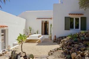 Seaside Villa With Panoramic Views In Sardinia