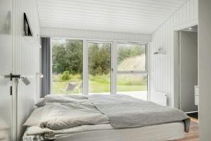 Nordic Log House Between Sea And Fjord