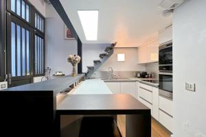 Charming atypical apartment - Gare de lEst