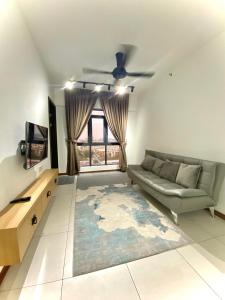 K Avenue by FRHome, 2 bedroom apartment within 5 min to KKIA airport