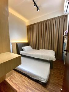 K Avenue by FRHome, 2 bedroom apartment within 5 min to KKIA airport