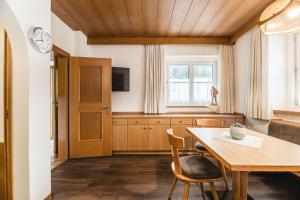 Apartments Chalet Zirm