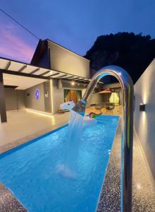 LYL - Tambun Private Pool Homestay