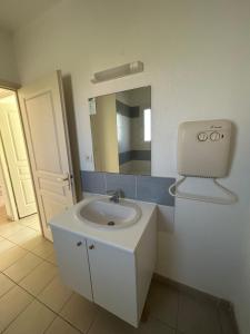 Appartement lumineux 2 chambres - plage et piscine