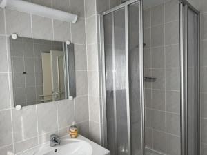 Feriendorf Rugana - Klassik Ferienwohnung mit 1 Schlafzimmer A34