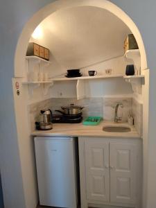 NEW Ryans Cave Suite in Emporio Center