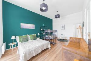 Majestic Square View Residence