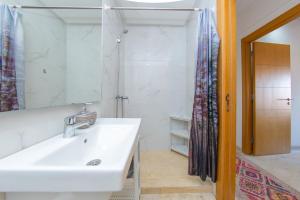 Appartement Guéliz avec piscine et PS5