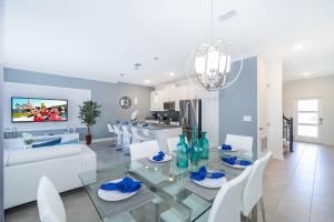 1164BA TOWNHOUSE 4 BEDROOMS & 3 BATHROOMS POOL