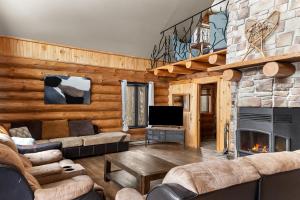 Private Pool - Spa - Pool Table - Le St-Come