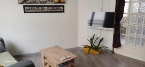 Charmant et spacieux appartement très proche de la gare, Paris en 12 min par le RER C, Accès rapide à Orly