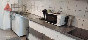 Charmant et spacieux appartement très proche de la gare, Paris en 12 min par le RER C, Accès rapide à Orly