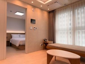 TRAVELUS Myeongdong 트래블어스 명동