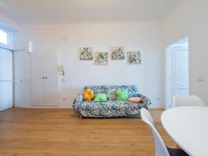 Xenia Milano - 2 rooms apt in Pietro Custodi 10