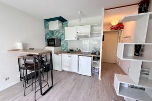 Charming studio with private garden in Aytré