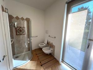 Bright three-room apartment with garden