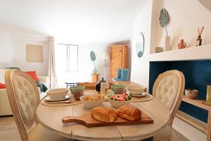 Appartement 60 m2 - Charme et centre historique - Wifi et clim - LAlcôve de Molière