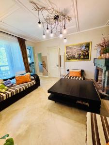 Shin Boutique Hotel with Mini Golf Terrace