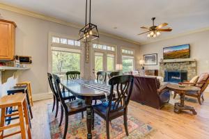 Camp MJ | Big Canoe | Sleeps 13, Stone Fireplace Porch + Hot Tub