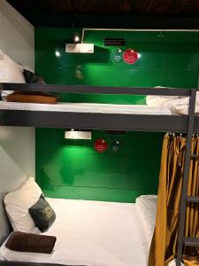 Forrest Hostels