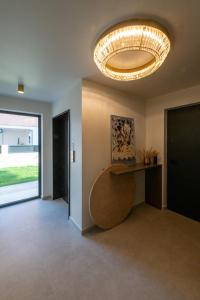 Elaura Luxury Residence PHAOS