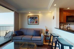 Sea Colony Ocean 7th floor condo with free WiFi shared sauna & pool