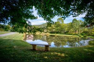Creekside Hideaway at The Farm