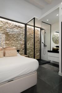 Stunning Apt w Jacuzzi ,Piedra by Palmera