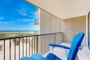 Sea Colony Ocean 2nd floor condo with elevator & gym near beach