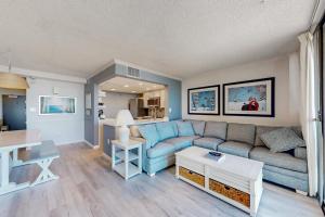 Sea Colony Ocean 2nd floor condo with elevator & gym near beach