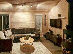 Cabin With Two Living Rooms By Lake Nisser