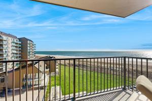 Sea Colony Ocean 6th floor condo with basketball court gym