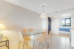 Sea Colony oceanfront 2nd floor condo with pool & elevator