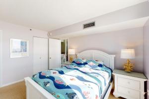 Sea Colony Ocean 7th floor condo with gym balcony & tennis court