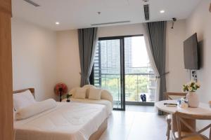 Shi House- Studios BE1 Balcony, internal view