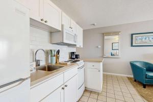 Oceanfront escape at Sandbars with stunning view AC & alfresco dining - dogs OK