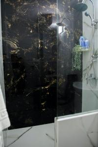 Serenas Apartment