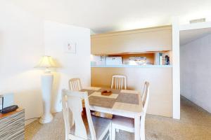 Oceanfront condo with ocean view private washer & dryer central AC and pool access