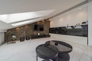 Exclusive Spa Belgrade Apartment with Jacuzzi and Sauna