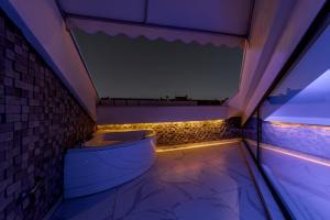 Exclusive Spa Belgrade Apartment with Jacuzzi and Sauna