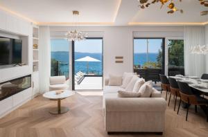 Villa Silvio first row, heated infinity pool