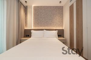Sunlit 2BR Wellness Apt with Free Massage JVT