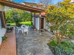 Hostly The Citrus Garden