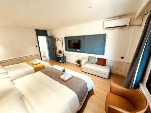 July hotel七月酒店