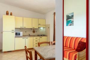 Sea View Apartment Isola Rossa 1