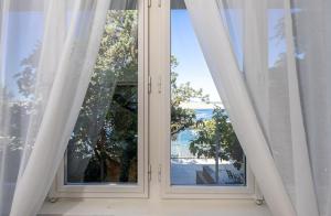Sea Garden Apartment